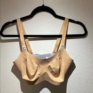 Knix Seamless Wireless Bra size 6 Tan